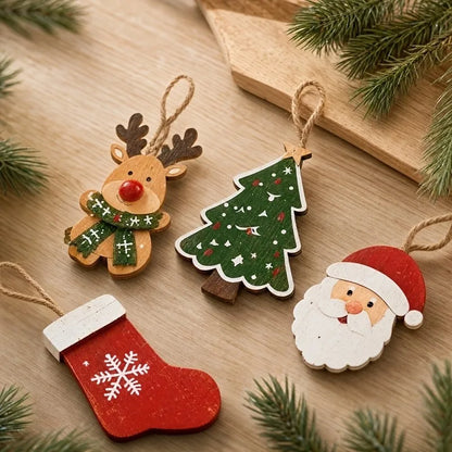 Detalle de los adornos navideños de madera